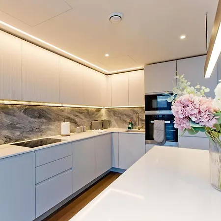 Fabulous Westfield 2 Bed Apartment London Exterior photo