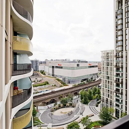 Fabulous Westfield 2 Bed Apartment London Exterior photo