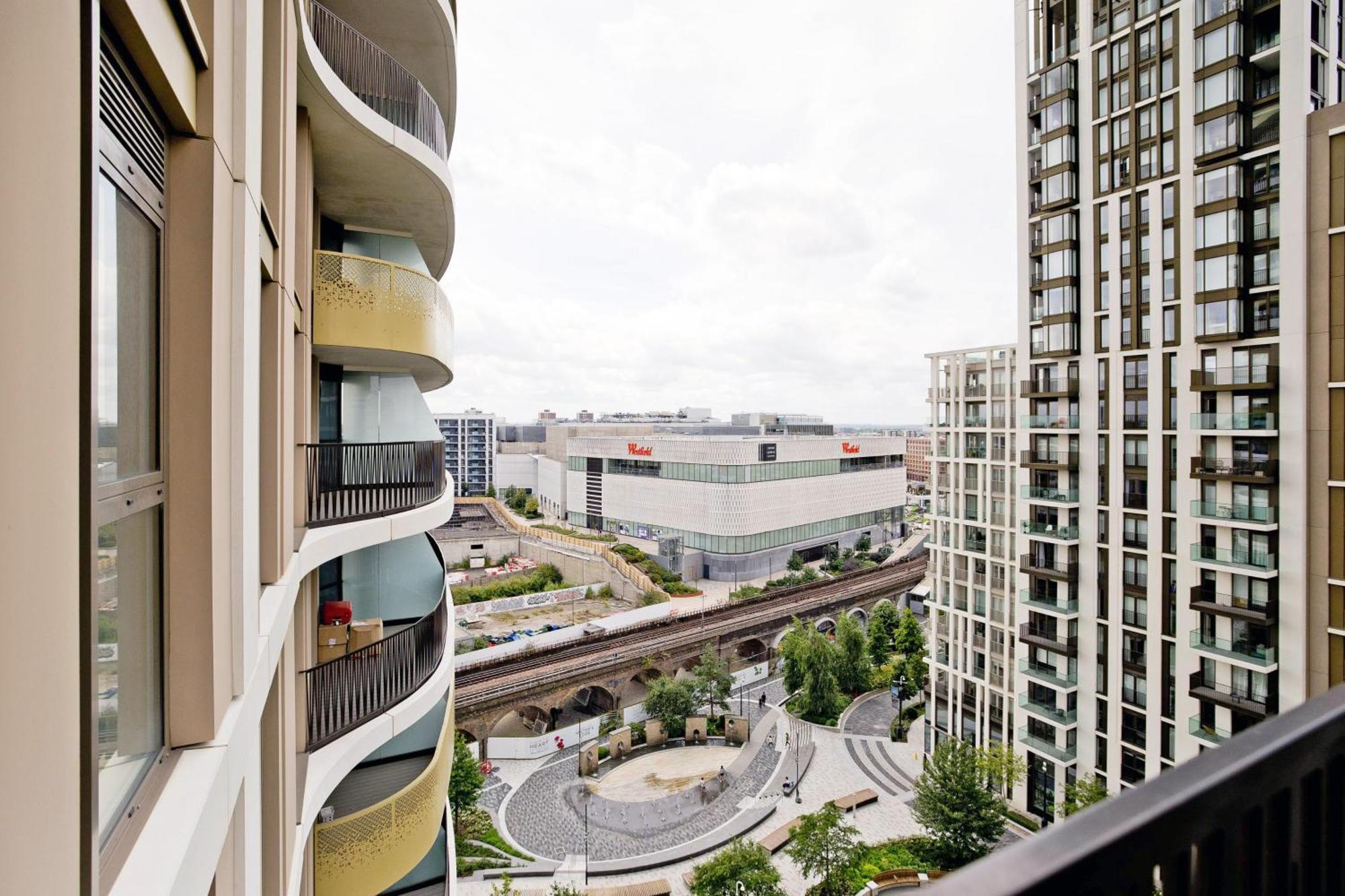 Apartment Fabulous Westfield 2 Bed *